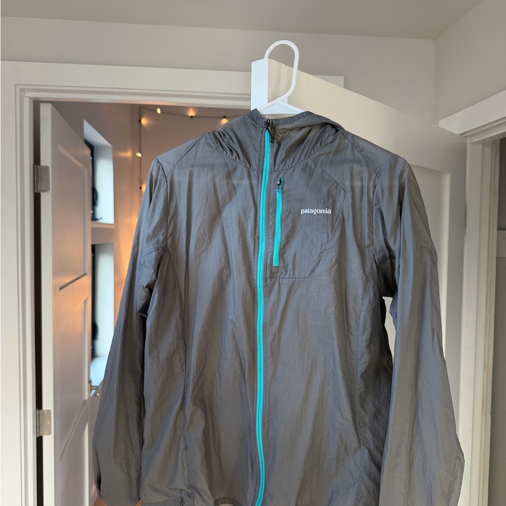 Patagonia Charcoal Windbreaker with Teal Zipper